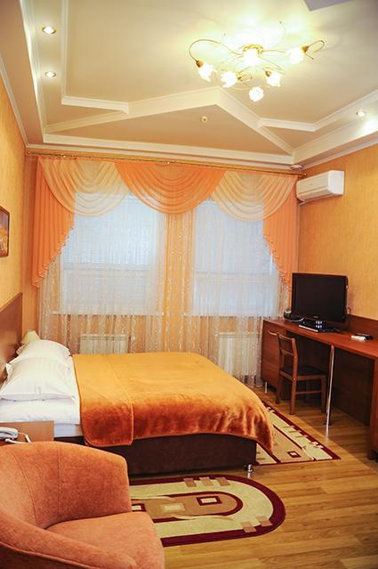 Bilyj Rojal Hotel Zaporizhia Exterior photo
