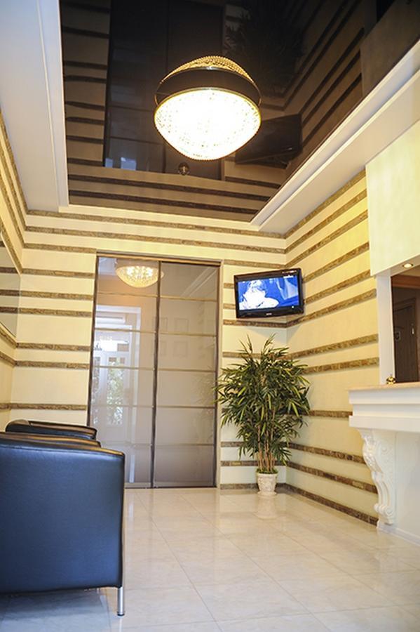 Bilyj Rojal Hotel Zaporizhia Exterior photo