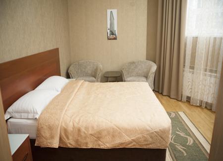Bilyj Rojal Hotel Zaporizhia Exterior photo