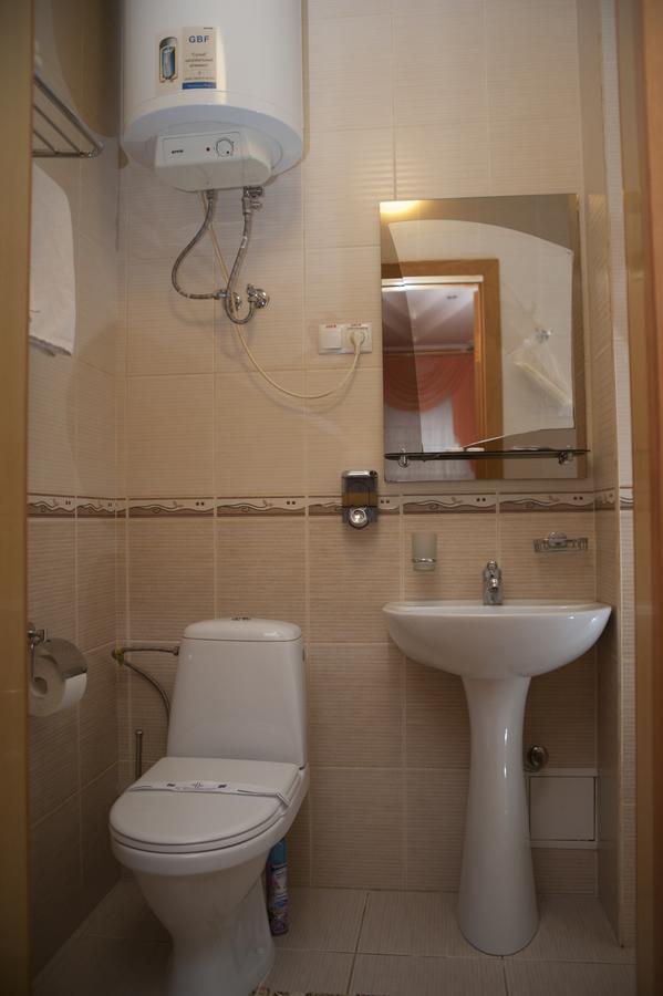 Bilyj Rojal Hotel Zaporizhia Exterior photo