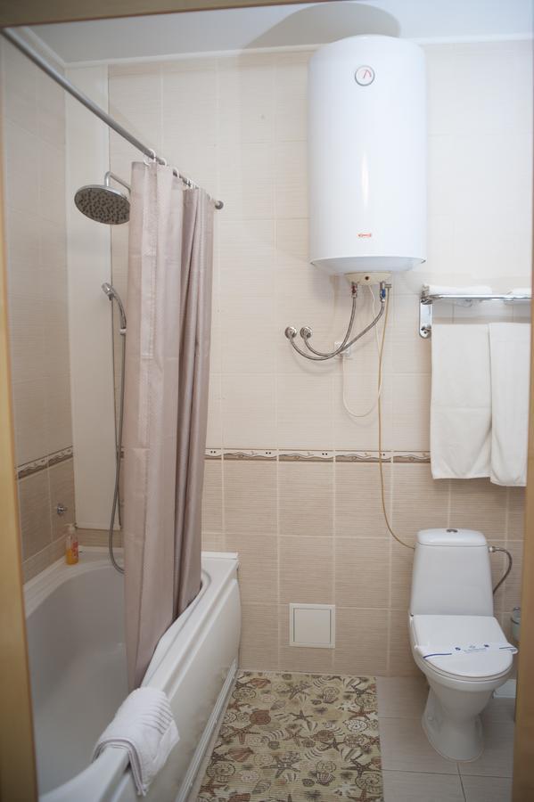 Bilyj Rojal Hotel Zaporizhia Exterior photo